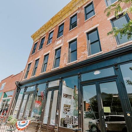 East Main Lofts - Farmhouse 204 マディソン エクステリア 写真