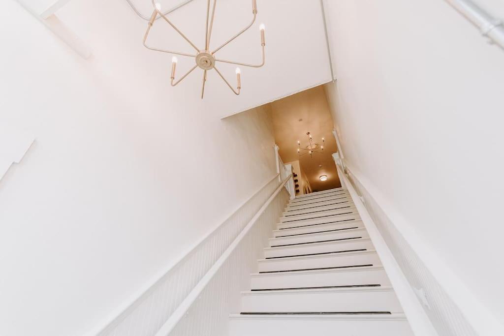 East Main Lofts - Farmhouse 204 マディソン エクステリア 写真