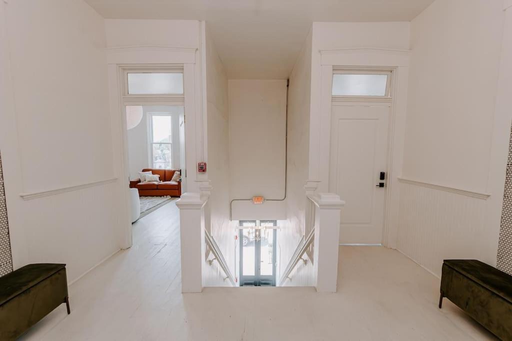 East Main Lofts - Farmhouse 204 マディソン エクステリア 写真