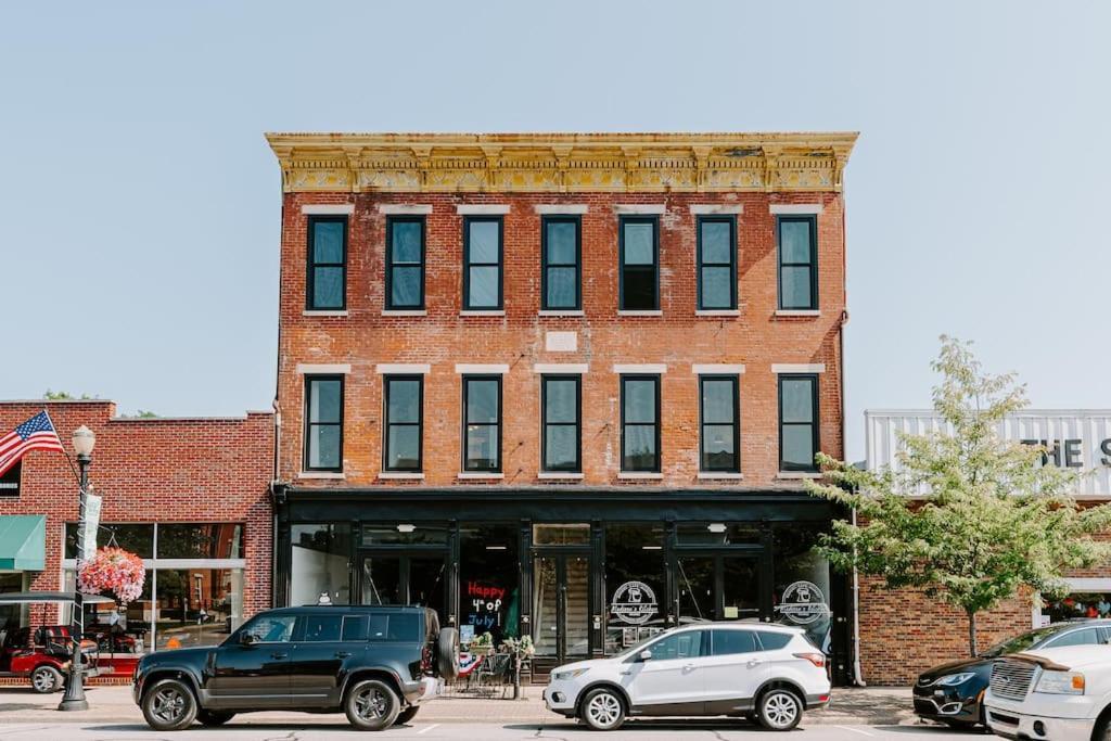 East Main Lofts - Farmhouse 204 マディソン エクステリア 写真